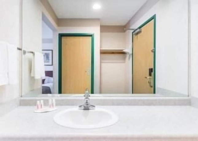 Imagen de la habitación del Hotel Ramada By Wyndham Strasburg Dover. Foto 18