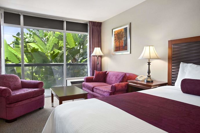 Imagen de la habitación del Hotel Ramada By Wyndham Sunnyvale/silicon Valley. Foto 6