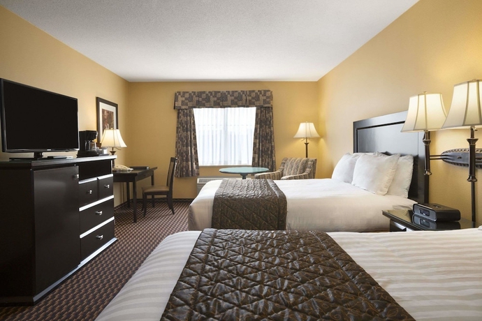 Imagen de la habitación del Hotel Ramada By Wyndham Surrey/langley. Foto 2