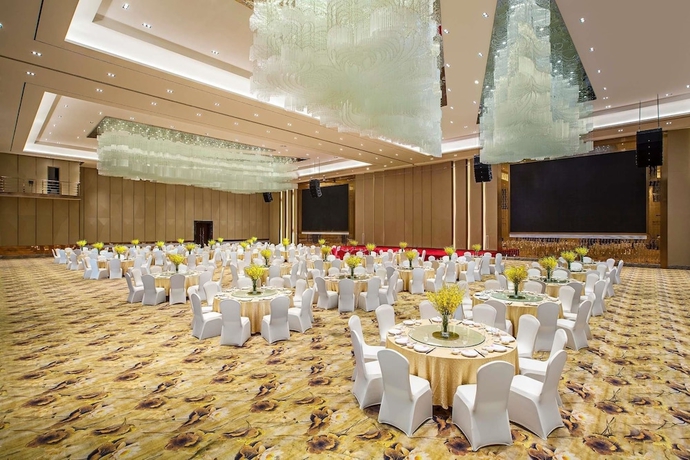 Imagen de los interiores del Hotel Ramada By Wyndham Taixing. Foto 14