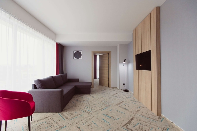 Imagen de la habitación del Hotel Ramada By Wyndham Targu Jiu. Foto 6