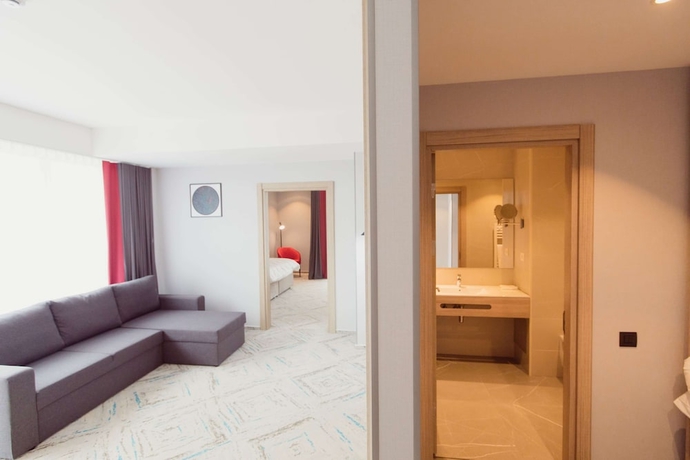 Imagen de la habitación del Hotel Ramada By Wyndham Targu Jiu. Foto 7