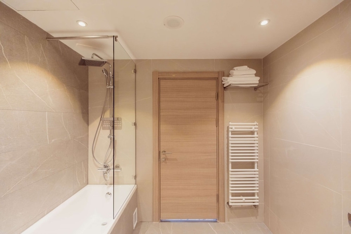 Imagen de la habitación del Hotel Ramada By Wyndham Targu Jiu. Foto 12