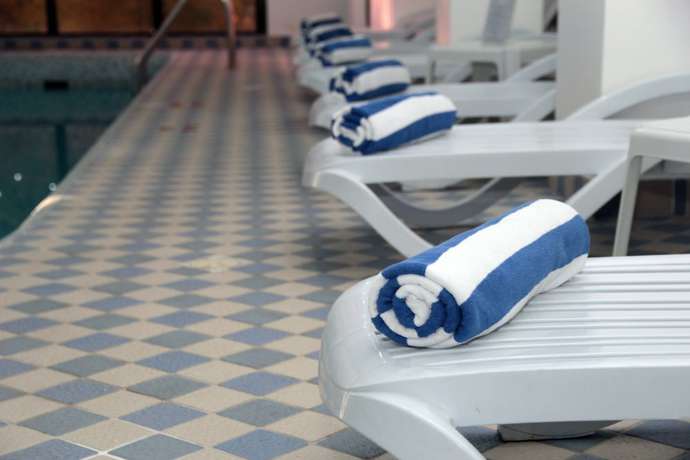 Imagen de la piscina del Hotel Ramada By Wyndham Tashkent. Foto 17