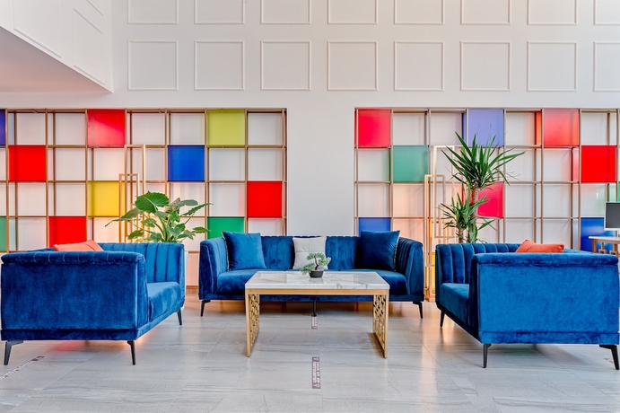 Imagen de los interiores del Hotel Ramada By Wyndham Tbilisi Old City. Foto 18
