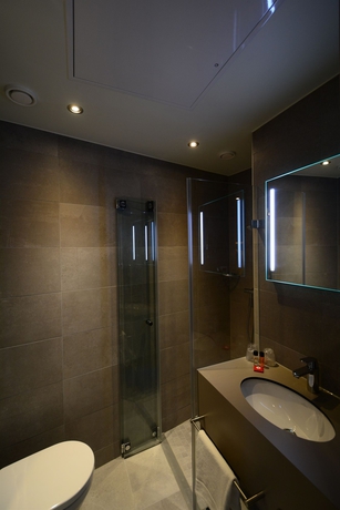 Imagen de la habitación del Hotel Ramada By Wyndham The Hague Scheveningen. Foto 5