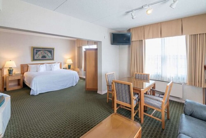 Imagen de la habitación del Hotel Ramada By Wyndham Thunder Bay Airlane. Foto 10