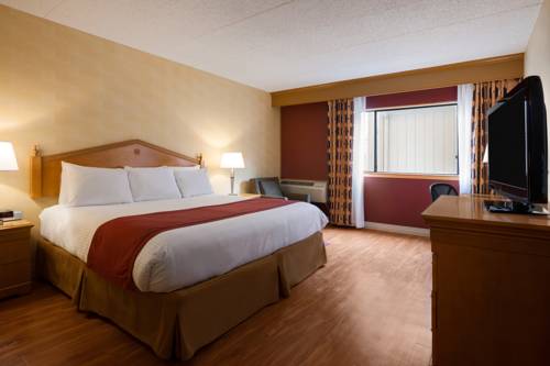 Imagen de la habitación del Hotel Ramada By Wyndham Toms River. Foto 8