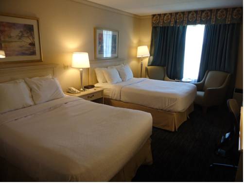 Imagen de la habitación del Hotel Ramada By Wyndham Trenton. Foto 15