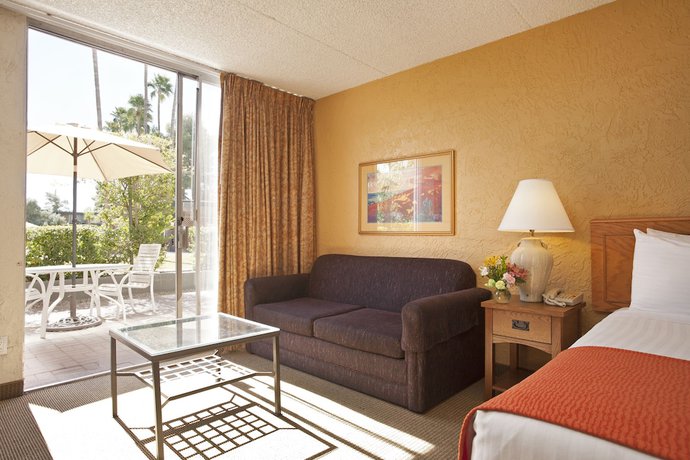 Imagen de la habitación del Hotel Ramada By Wyndham Tucson. Foto 11