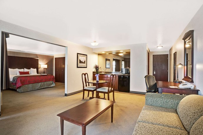 Imagen de la habitación del Hotel Ramada By Wyndham Tukwila Southcenter. Foto 7