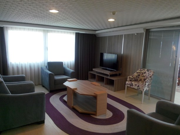 Imagen de la habitación del Hotel Ramada By Wyndham Usak. Foto 12