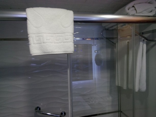 Imagen de la habitación del Hotel Ramada By Wyndham Usak. Foto 14