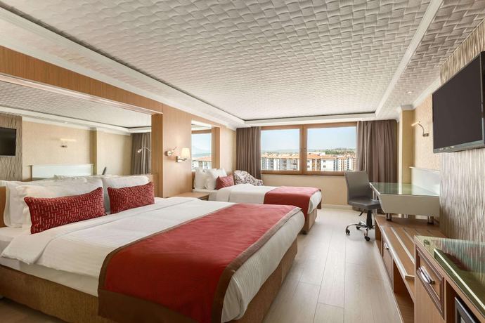 Imagen de la habitación del Hotel Ramada By Wyndham Usak. Foto 15