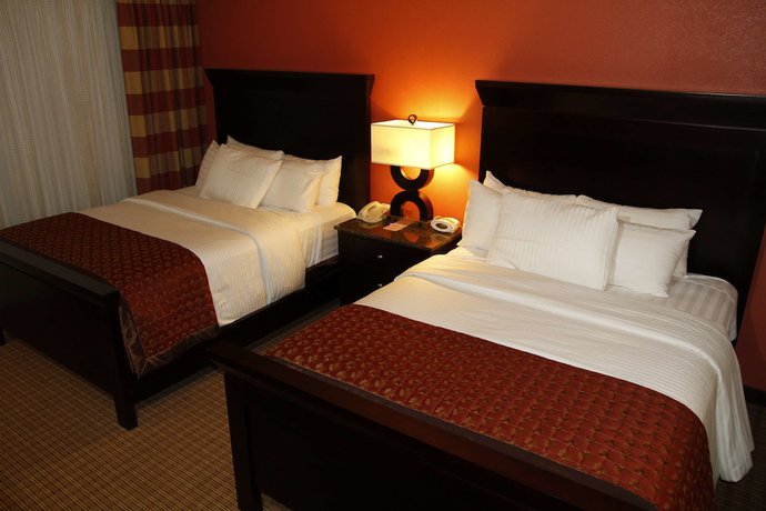 Imagen de la habitación del Hotel Ramada By Wyndham Viscount Suites Tucson East. Foto 2