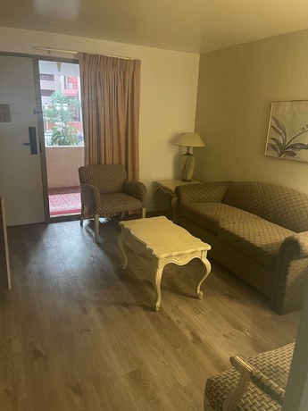 Imagen de la habitación del Hotel Ramada By Wyndham Viscount Suites Tucson East. Foto 13