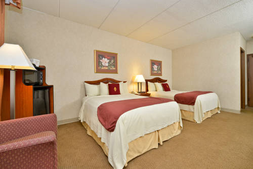 Imagen de la habitación del Hotel Ramada By Wyndham Waukegan/great Lakes. Foto 7