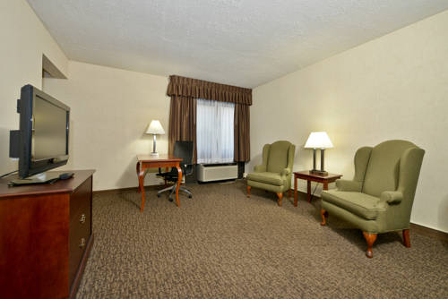 Imagen de la habitación del Hotel Ramada By Wyndham Waukegan/great Lakes. Foto 8