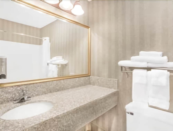 Imagen de la habitación del Hotel Ramada By Wyndham Waupaca. Foto 10