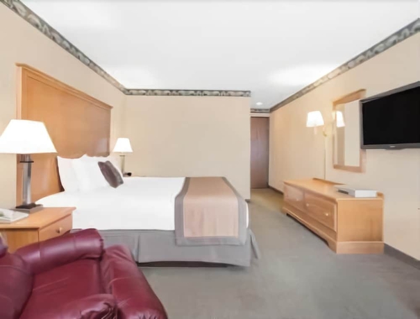 Imagen de la habitación del Hotel Ramada By Wyndham Waupaca. Foto 12