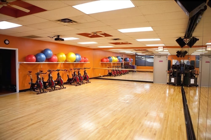 Imagen de los interiores del Hotel Ramada By Wyndham Waupaca. Foto 16