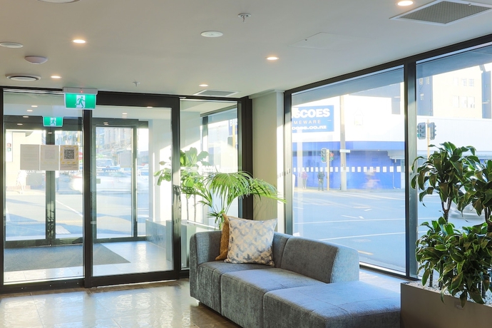 Imagen de los interiores del Hotel Ramada By Wyndham Wellington Taranaki Street. Foto 18