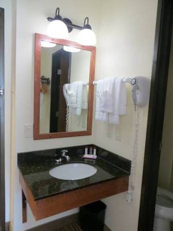 Imagen de la habitación del Hotel Ramada By Wyndham Wisconsin Dells. Foto 7