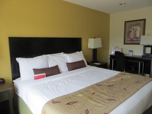 Imagen de la habitación del Hotel Ramada By Wyndham Wisconsin Dells. Foto 12
