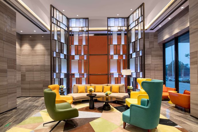 Imagen de los interiores del Hotel Ramada By Wyndham Wuhan Jiangan. Foto 14