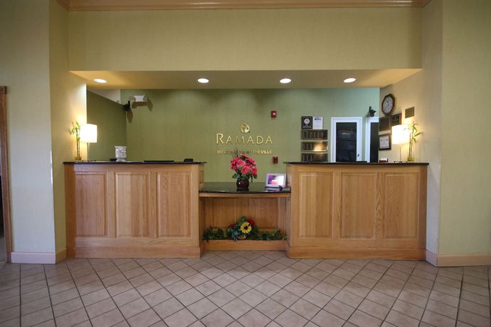 Imagen de los interiores del Hotel Ramada By Wyndham Wytheville. Foto 17
