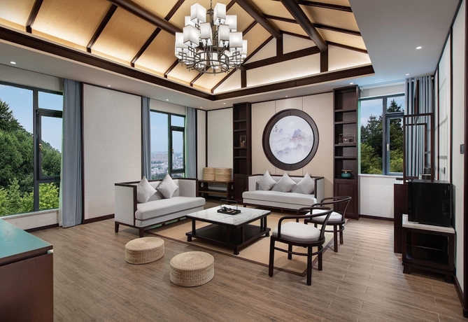 Imagen de la habitación del Hotel Ramada By Wyndham Xianning Xishan Mountain. Foto 13