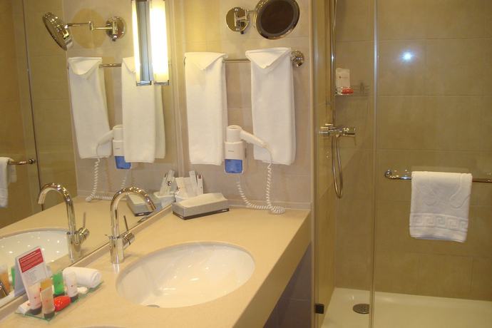 Imagen de la habitación del Hotel Ramada By Wyndham Yekaterinburg. Foto 11
