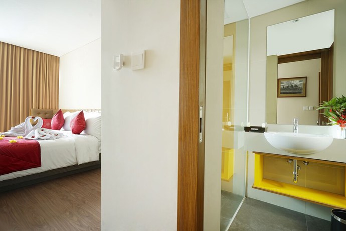 Imagen de la habitación del Hotel Ramada By Wyndham Yogyakarta. Foto 7