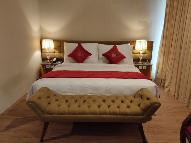 Imagen de la habitación del Hotel Ramada By Wyndham Yogyakarta. Foto 10