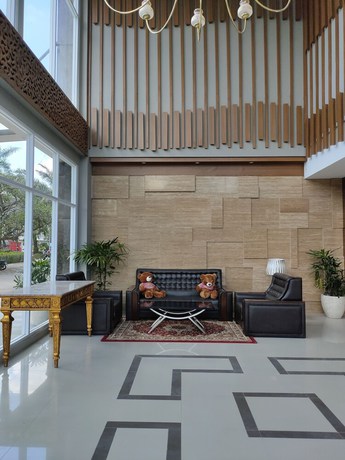 Imagen de los interiores del Hotel Ramada By Wyndham Yogyakarta. Foto 16