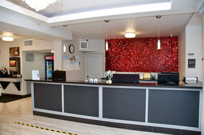 Imagen de los interiores del Hotel Ramada By Wyndham Yuma. Foto 12