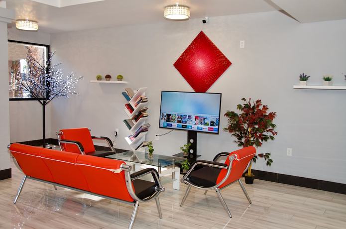 Imagen de los interiores del Hotel Ramada By Wyndham Yuma. Foto 18