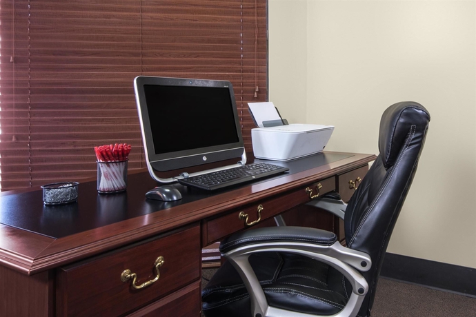 Imagen de los interiores del Hotel Ramada Downtown Denver. Foto 12