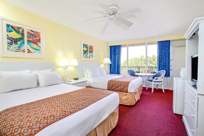 Imagen de la habitación del Hotel Ramada Downtown Orlando. Foto 5