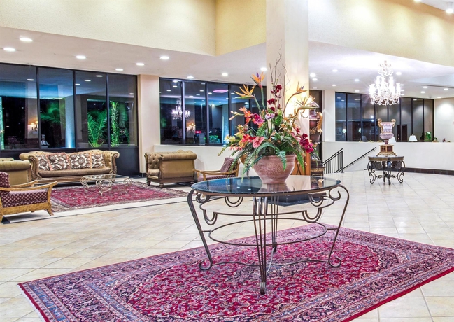 Imagen de los interiores del Hotel Ramada Downtown Orlando. Foto 14