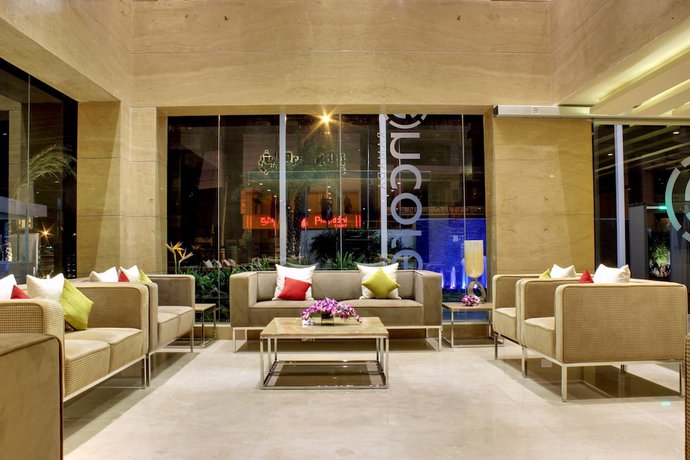 Imagen de los interiores del Hotel Ramada Encore By Wyndham Bangalore Domlur. Foto 20