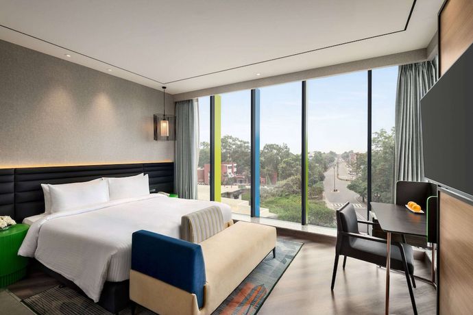 Imagen de la habitación del Hotel Ramada Encore By Wyndham Bareilly Civil Lines. Foto 8