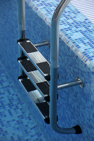 Imagen de la piscina del Hotel Ramada Encore By Wyndham Doha. Foto 15