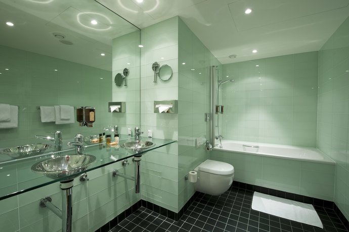 Imagen de la habitación del Hotel Ramada Encore By Wyndham Geneva. Foto 19