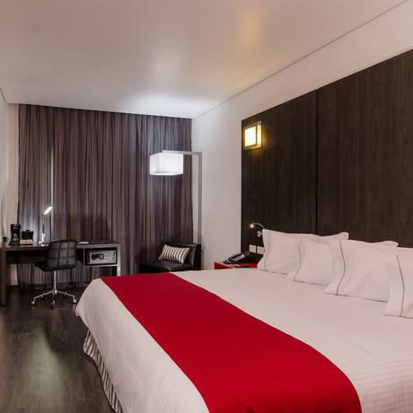 Imagen de la habitación del Hotel Ramada Encore By Wyndham Guadalajara Sur. Foto 6