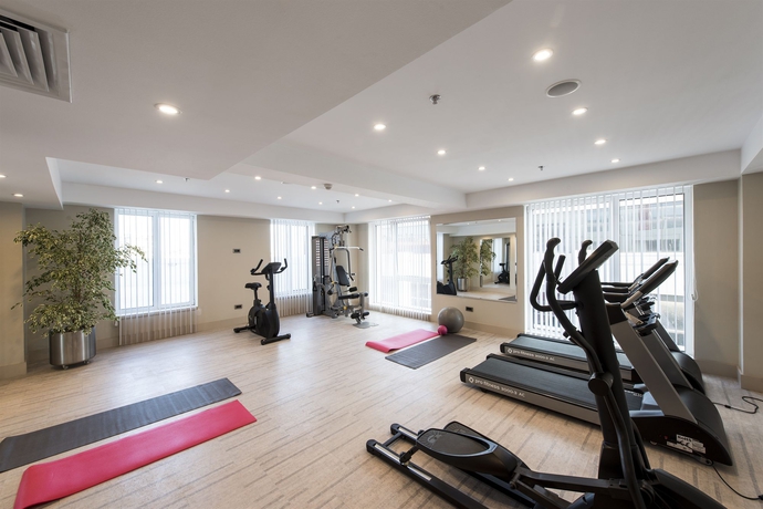 Imagen de los interiores del Hotel Ramada Encore By Wyndham Istanbul Bayrampasa. Foto 16