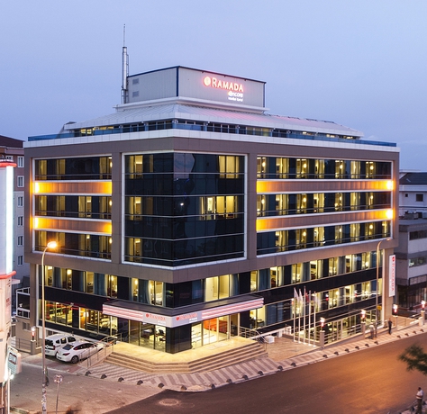 Imagen de los exteriores del Hotel Ramada Encore By Wyndham Istanbul Kartal. Foto 8