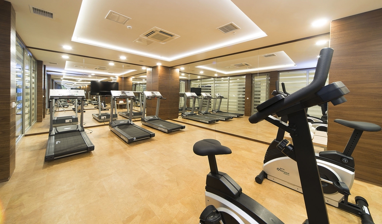 Imagen de los interiores del Hotel Ramada Encore By Wyndham Istanbul Kartal. Foto 13
