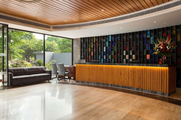 Imagen de los interiores del Hotel Ramada Encore By Wyndham Jalandhar. Foto 17