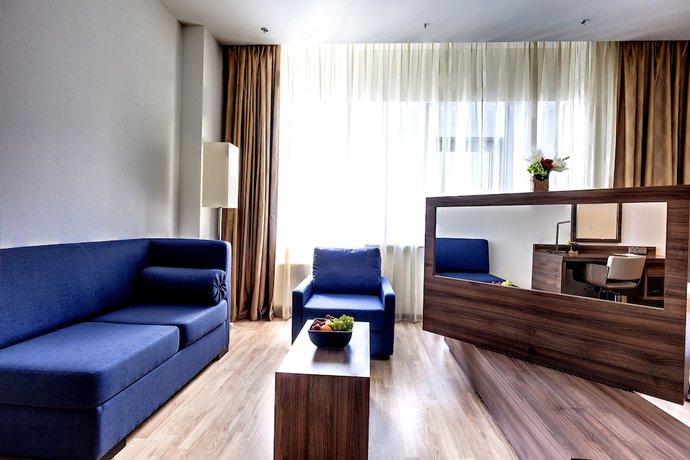 Imagen de la habitación del Hotel Ramada Encore By Wyndham Kyiv. Foto 9